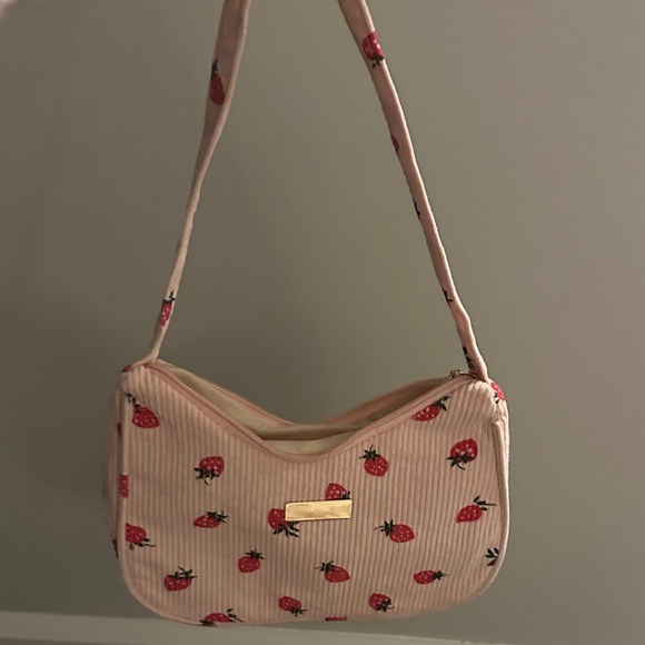 Pink Purse - Picture 3 of 11